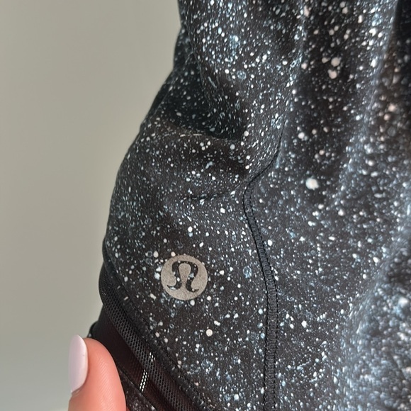 Lululemon Hotty Hot Shorts - Picture 3 of 6